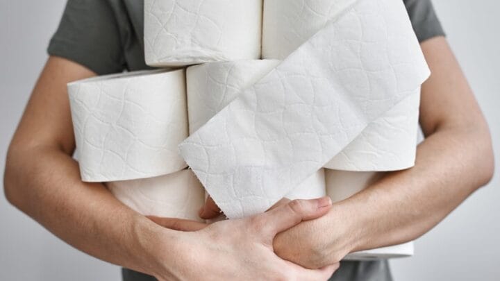 Casan faz comunicado “inusitado” aos turistas que visitam SC sobre o uso do papel higiênico