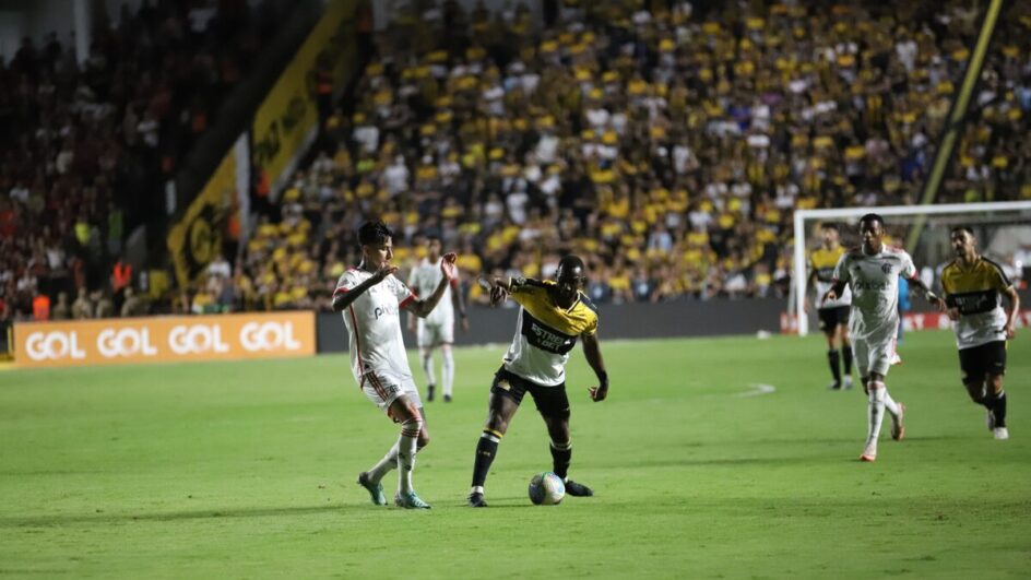 Criciúma perde para o Flamengo e se complica na luta contra o rebaixamento na Série A (Foto: : Celso da Luz/ Assessoria de imprensa Criciúma E.C.)