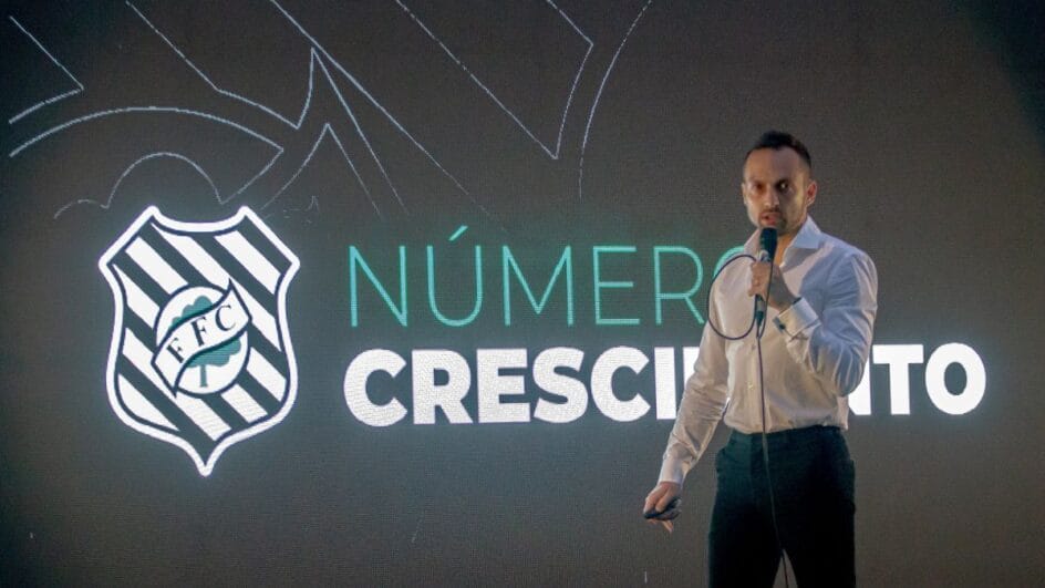 Executivo Enrico Ambrogini fez os anúncios sobre o Figueirense 2025 (Foto: Patrick Floriani, FFC)