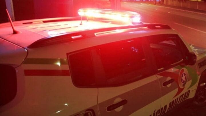 Golpes de faca no Sul de SC contra esposa.