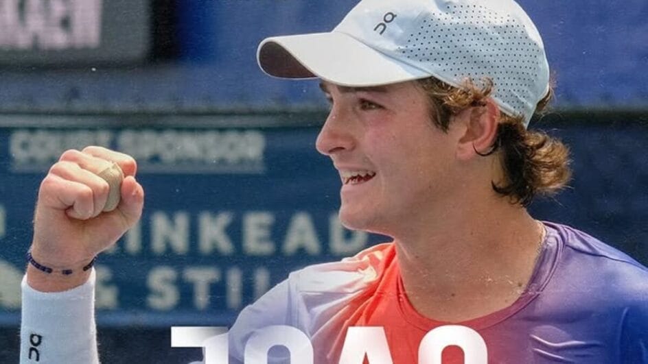 O tenista João Fonseca entra em quadra nesta quarta-feira (18) para disputar o Next Gen ATP Finals