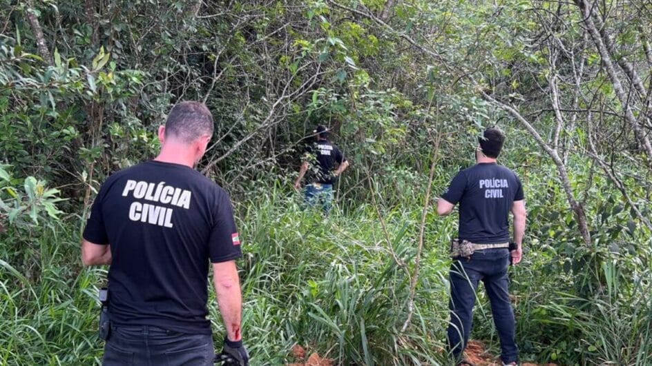 Polícia encontra corpo de outra pessoa durante buscas por casal de Biguaçu
