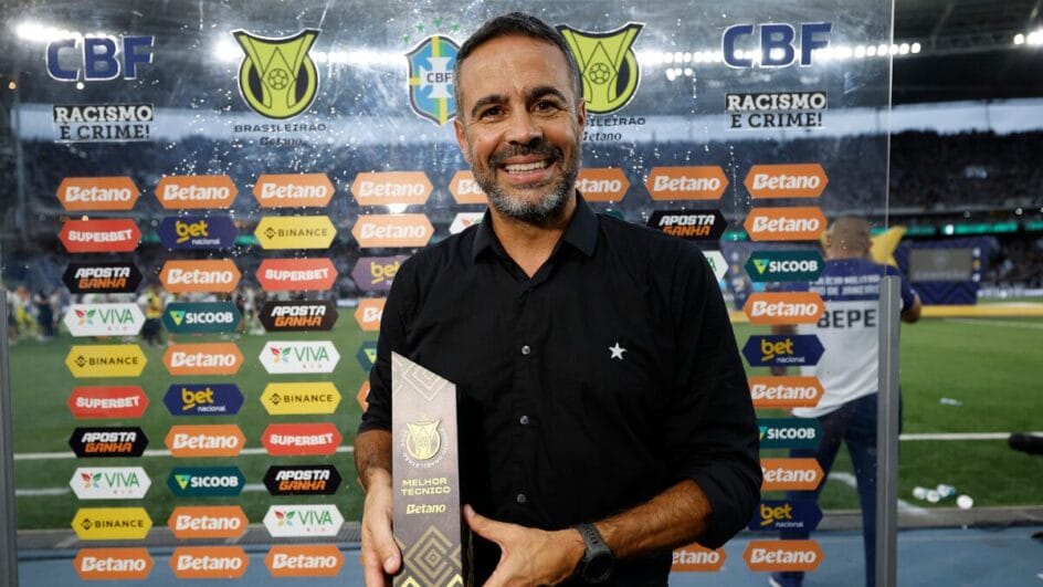 Técnicos do Brasileirão Veja a situação de cada time