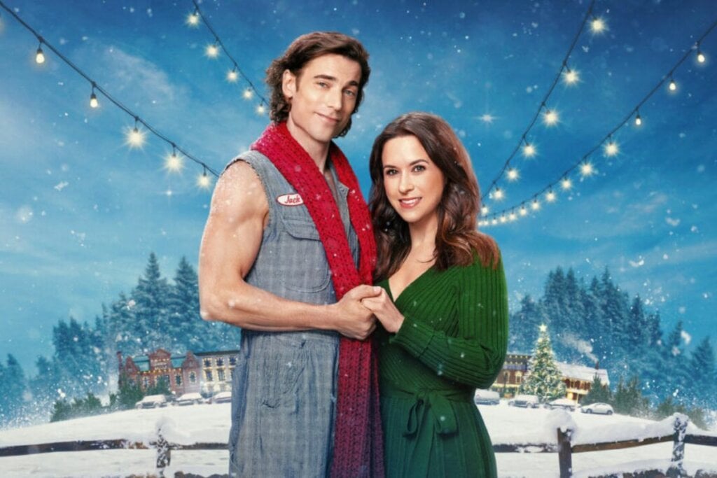 ‘Um Amor Feito de Neve’ narra a história de uma viúva que, ao dar vida a um boneco de neve com um cachecol mágico, redescobre o amor (Imagem: Reprodução digital | Netflix)