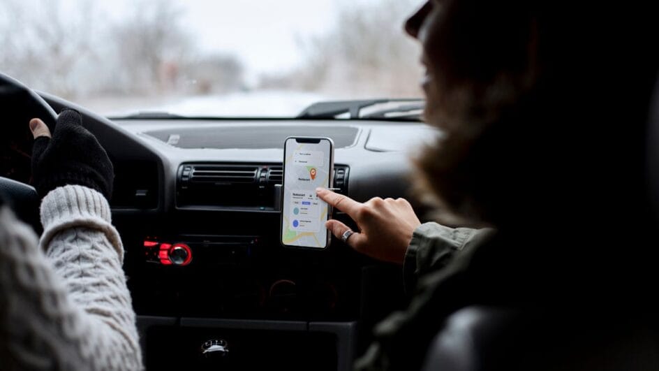 Vajar sem carro e usar aplicativo; veja dicas.