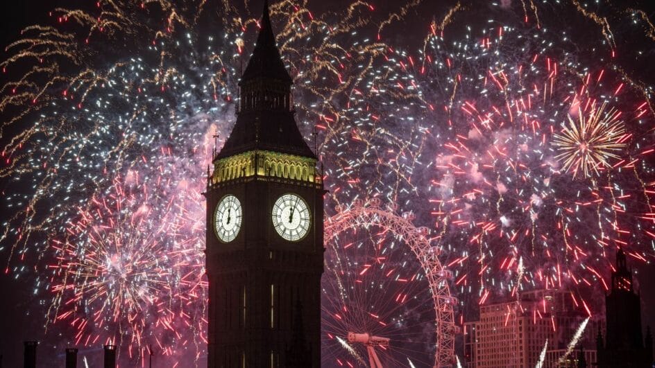 Chegada de 2025 em Londres, na Inglaterra (Foto: PA Images, Reuters)