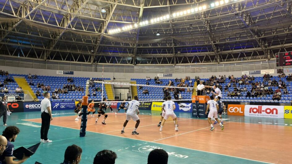 Blumenau x Minas pela Superliga Masculina 2024 — (Foto: Ana Cristina / NSC TV)