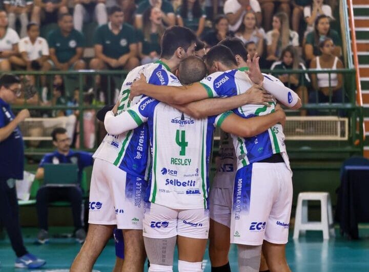 Joinville vence Goiás na Superliga Masculina e entra na zona de classificação para Copa Brasil — (Foto: @karen.esportes | Saneago/Goiás)