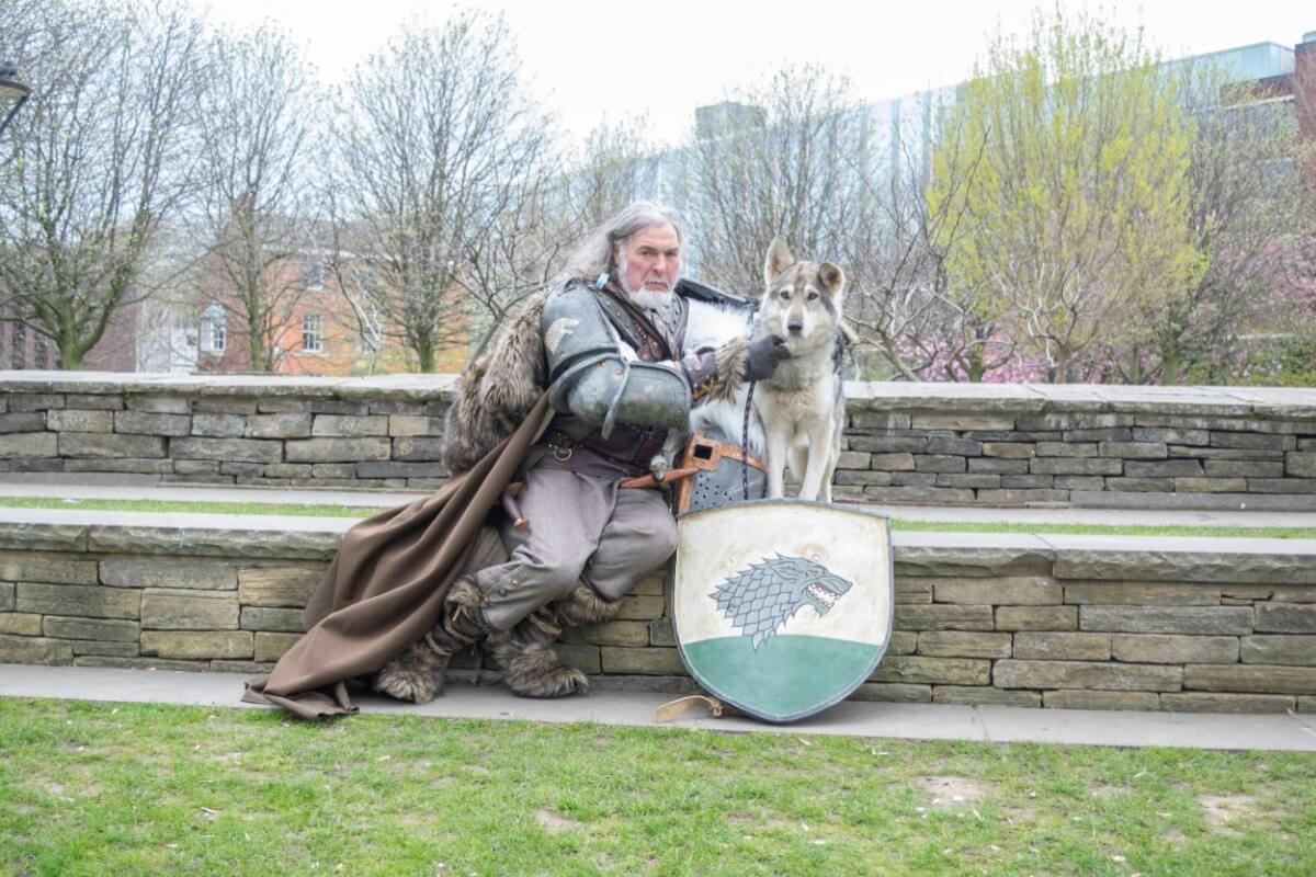 A série "Game of Thrones" pode servir de inspiração para o nome do seu cachorro (Imagem: Paul Stringer | Shutterstock)