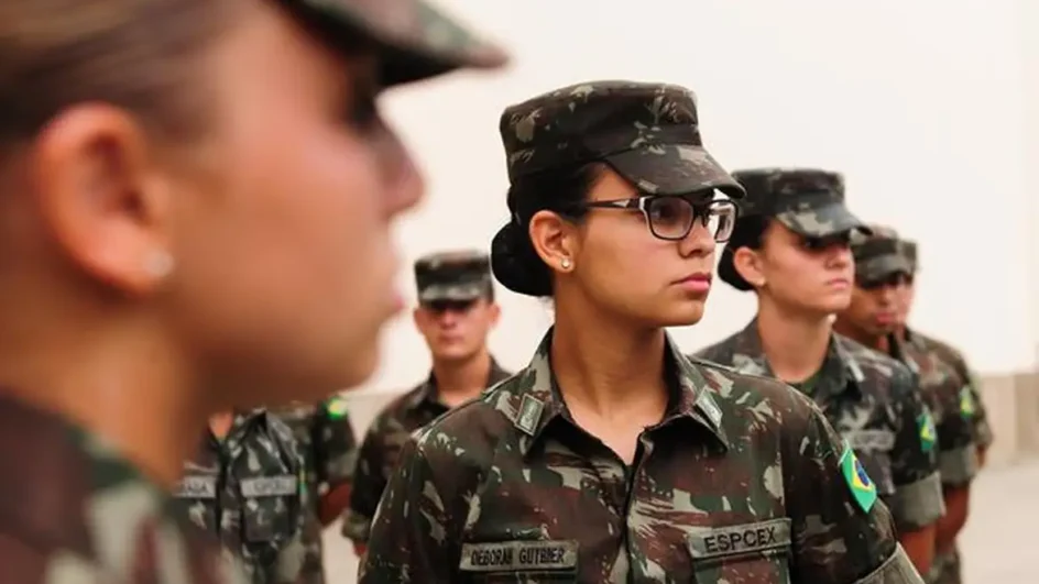 Alistamento de mulheres nas Forças Armadas