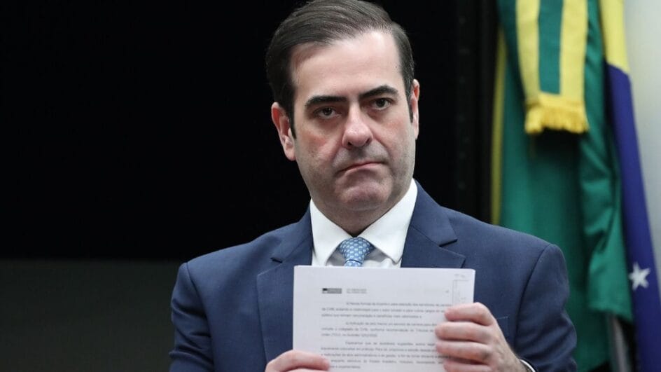 Deputado Carlos Chiodini, relator do projeto de lei