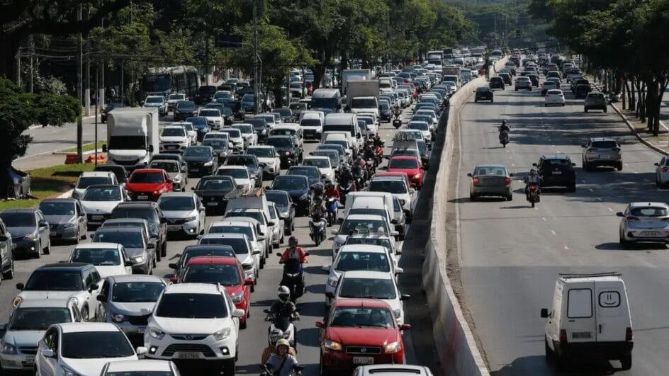Seguro obrigatório, DPVAT teve recriação revogada pela Câmara nesta quarta-feira (Foto: Fernando Frazão, Agência Brasil)