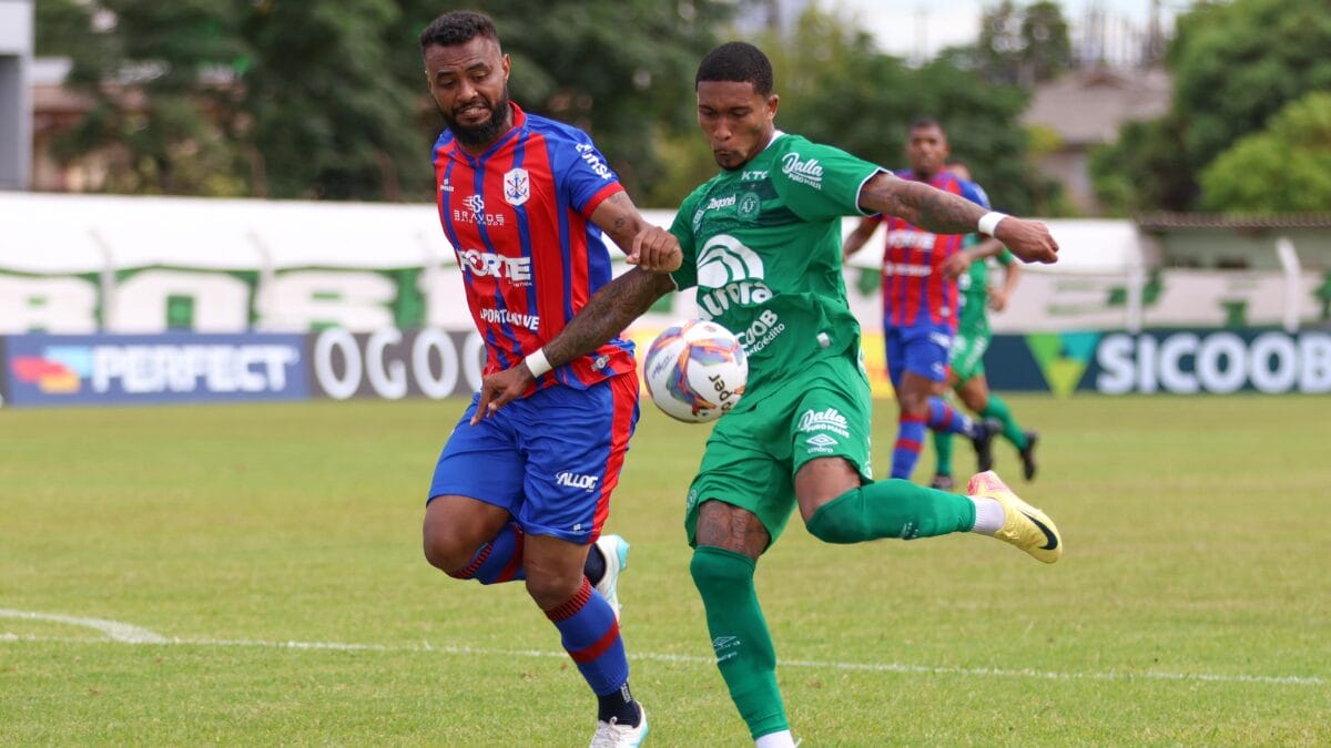 Chapecoense vence Marcílio Dias e assume liderança do Catarinense