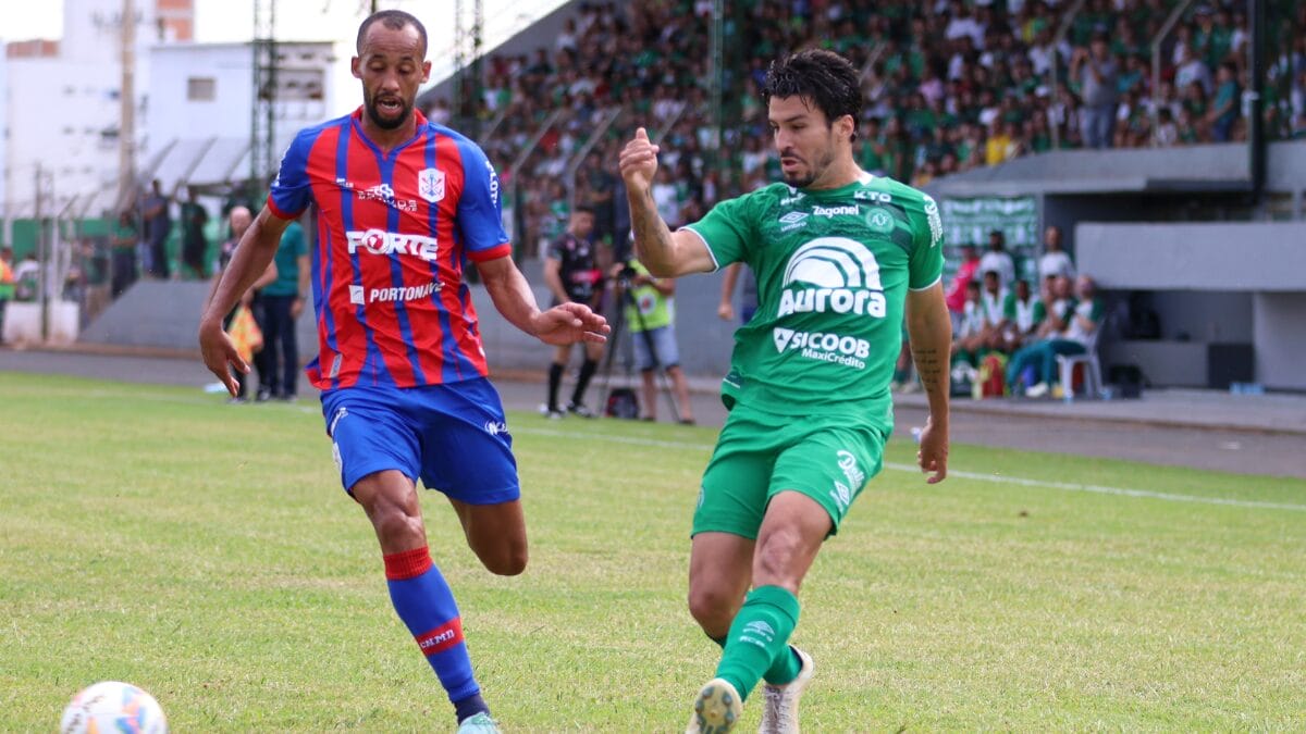 Chapecoense vence Marcílio Dias e assume liderança do Catarinense