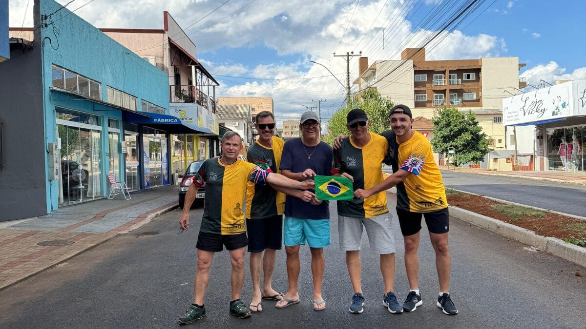 Grupo de amigos percorre 800 km de Oeste a ao litoral de SC sobre duas rodas