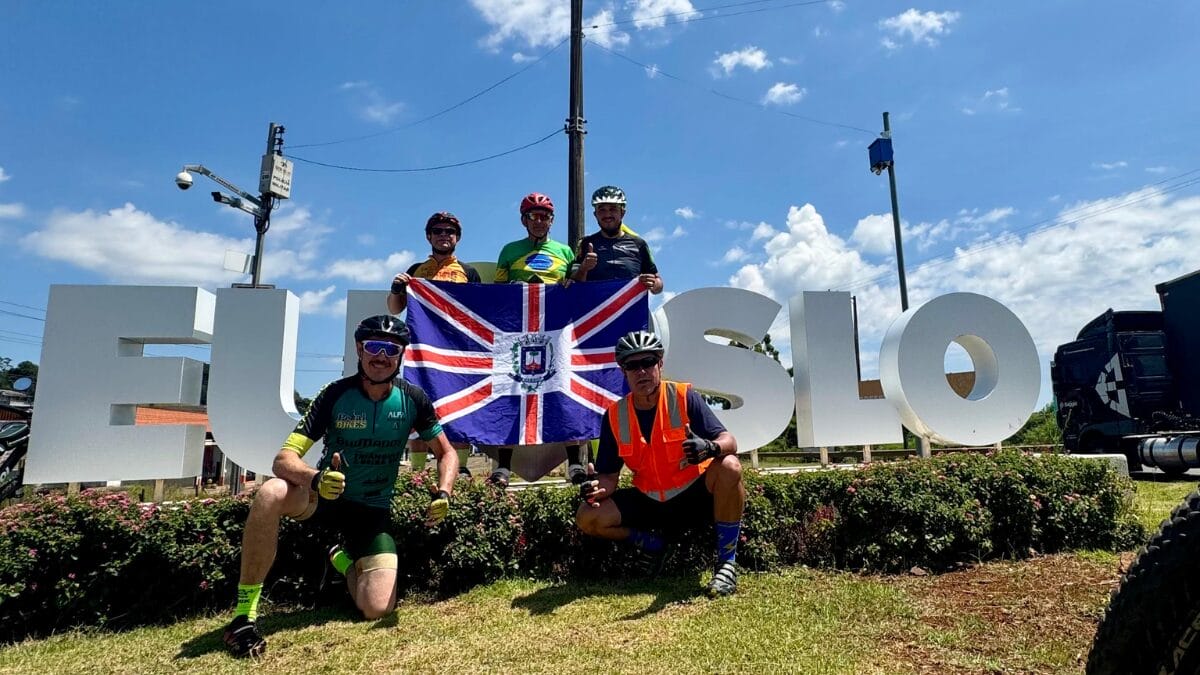 Grupo de amigos percorre 800 km de Oeste a ao litoral de SC sobre duas rodas