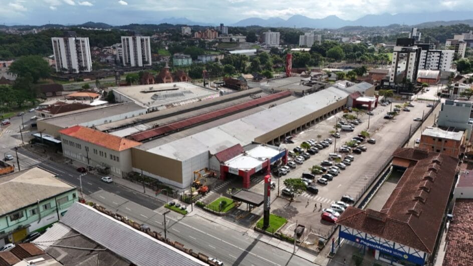 Shopping Estação fica na Zona Sul de Joinville (Foto: Carlos Júnior, NSC Total)