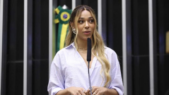 Dep.-Erika-Hilton-PSOL-SP-Foto-Zeca-Ribeiro-Camara-dos-Deputados-944x531