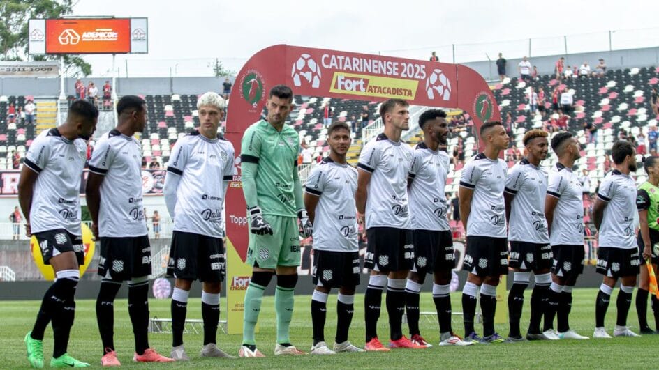 Figueirense tinha sete estreias no time escalado na abertura do Catarinense 2025 (Foto: Patrick Floriani, FFC)