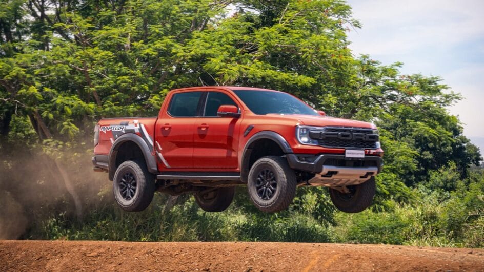 "Monstro das trilhas": Ford Raptor completa 15 anos de pura potência