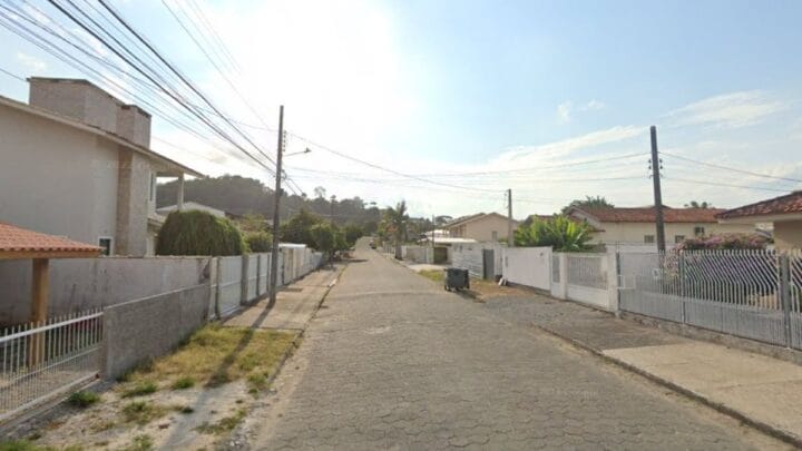 Caso aconteceu na Grande Florianópolis (Foto: Google Maps, Reprodução)