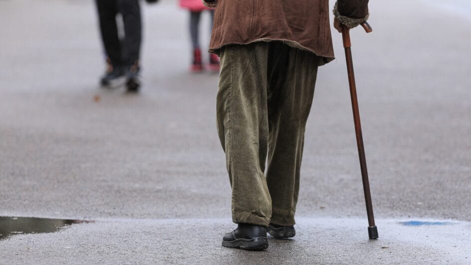 Idoso com Alzheimer desaparece durante passeio, pega carona e é encontrado após horas em SC