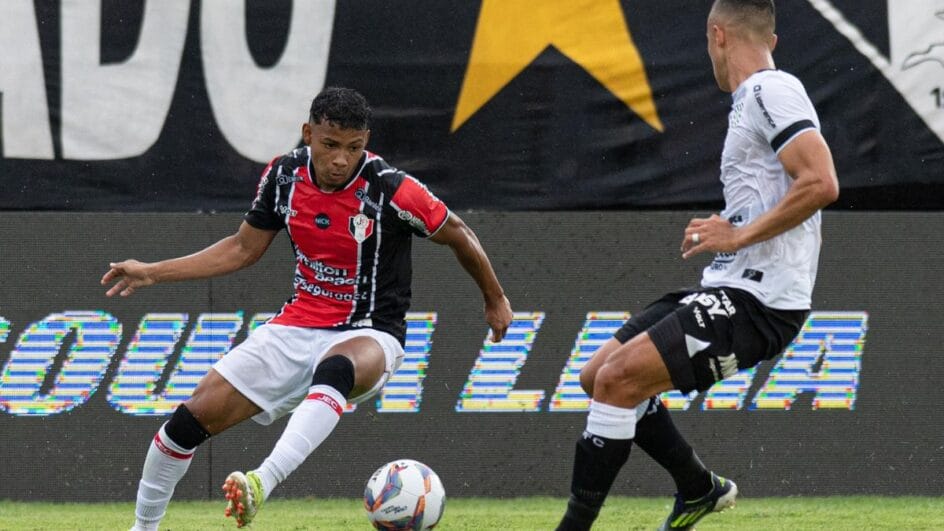 Joinville e Figueirense empataram em 0 x 0 na partida de abertura do Catarinense 2025 (Foto: Luiz Henrique Viera, divulgação, JEC)