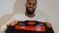Juninho, ex-Figueirense, já foi anunciado oficialmente pelo Flamengo (Foto: reprodução, X, CRF)