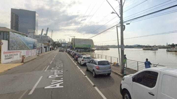 Itajaí faz mudanças no trânsito para aliviar caos nas finas do ferry boat