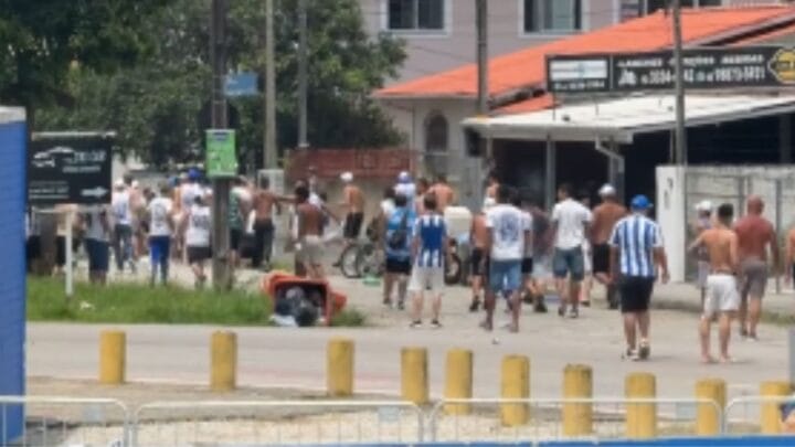 Confusão antes de Avaí x Figueirense