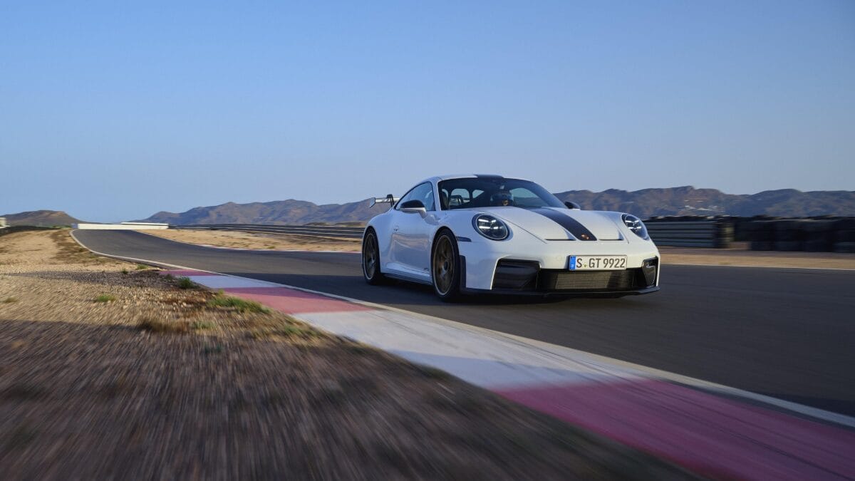 Porsche anuncia duas novidades para o Brasil 