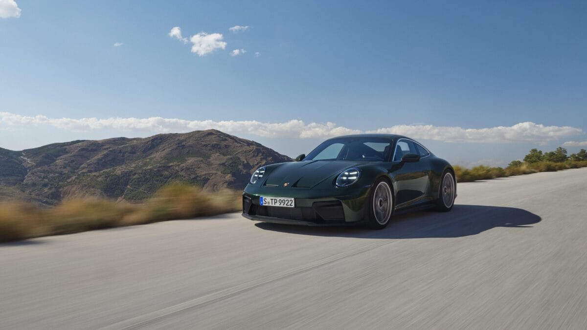 Porsche anuncia duas novidades para o Brasil 