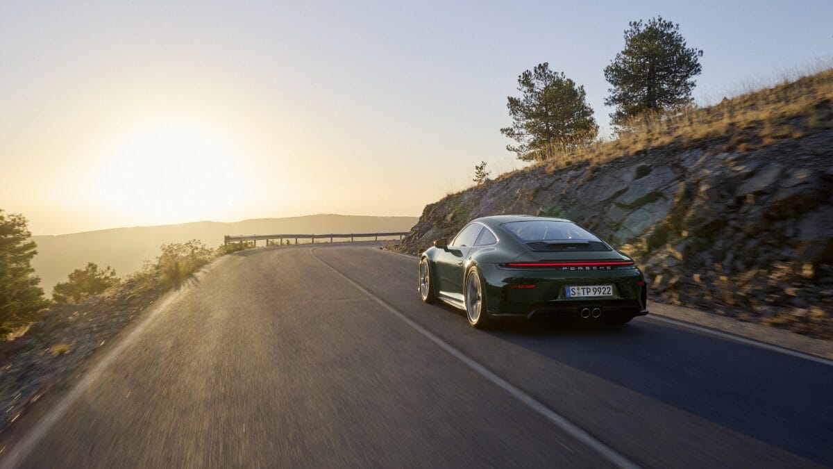 Porsche anuncia duas novidades para o Brasil 