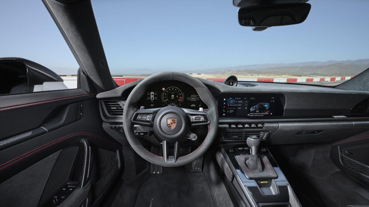 Porsche anuncia duas novidades para o Brasil 