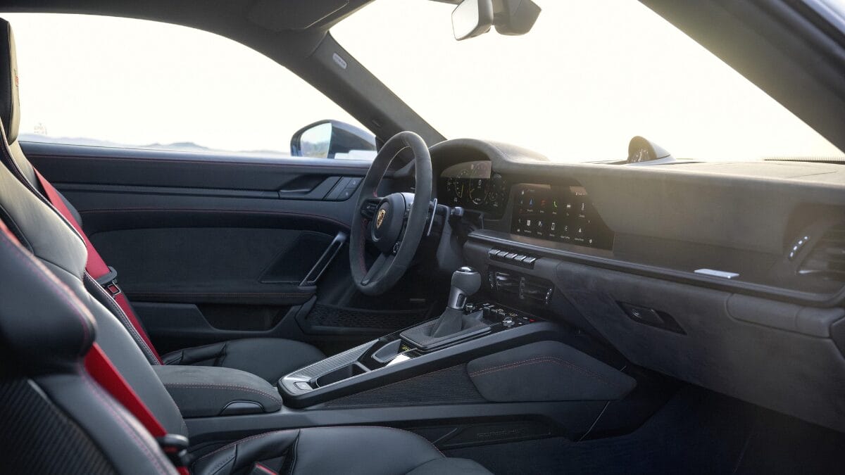 Porsche anuncia duas novidades para o Brasil 