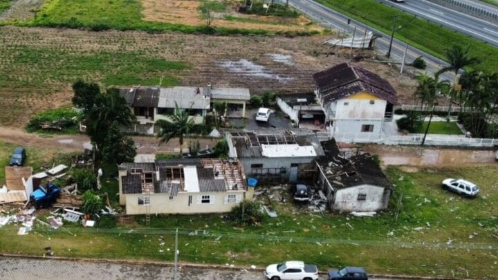Atingidos por tempestade em 2024 no Sul de SC têm direito a saque do FGTS