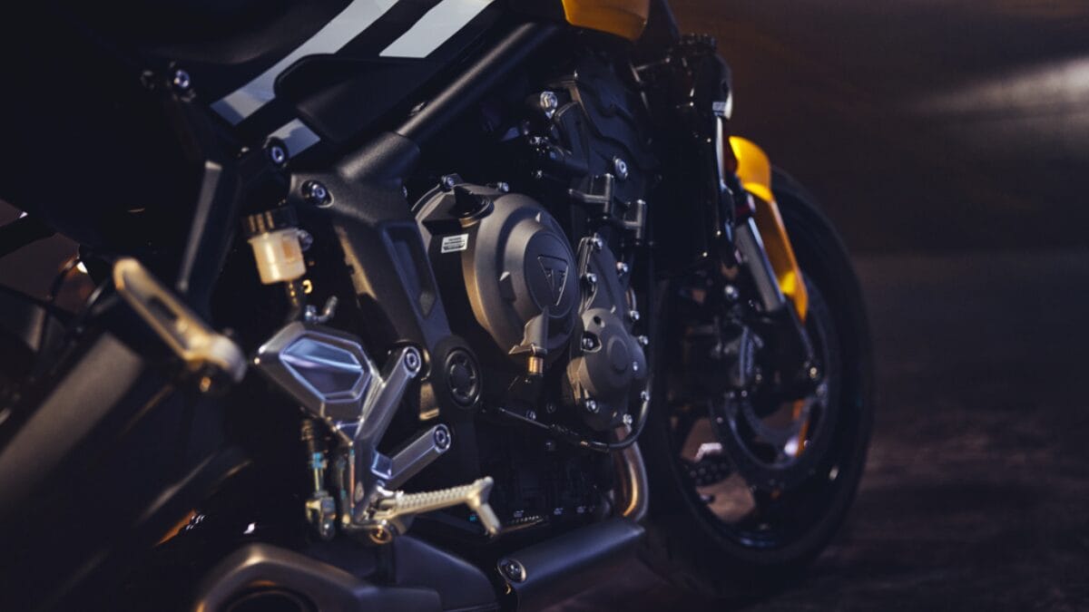 Linha 2025 da Triumph Trident 660 chega mais equipada