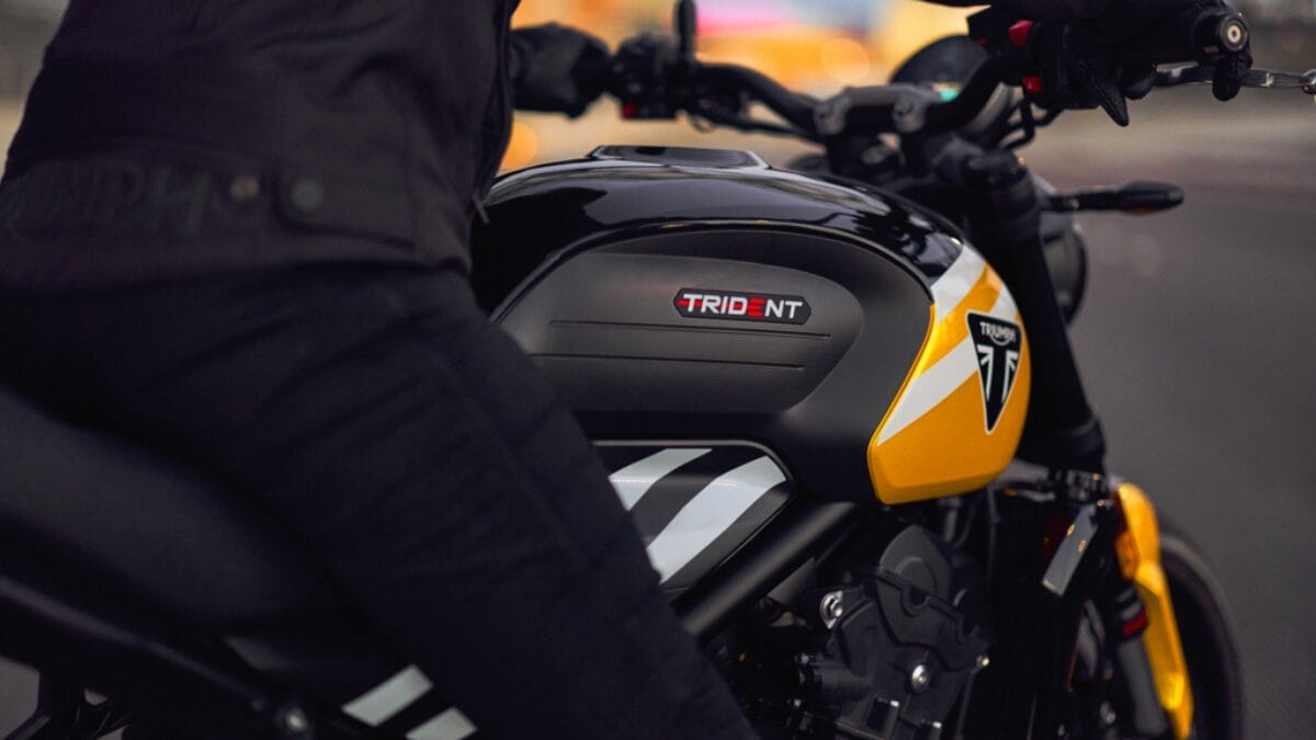 Linha 2025 da Triumph Trident 660 chega mais equipada