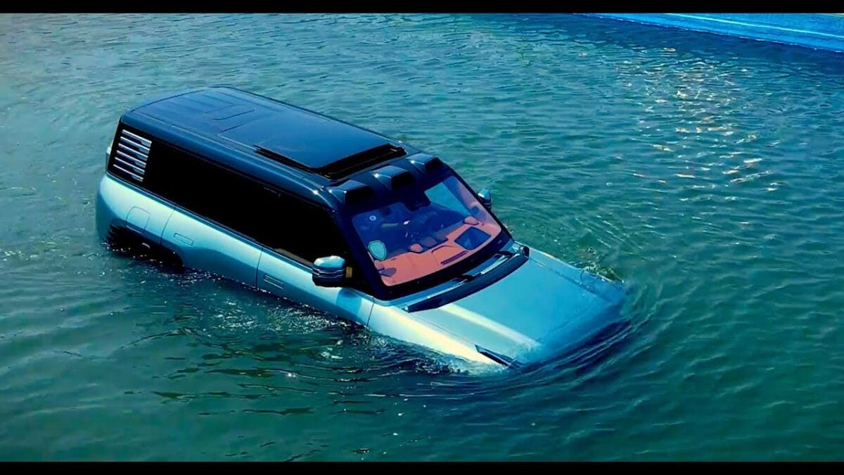 Conheça a incrível marca que tem carros que saltam e flutuam