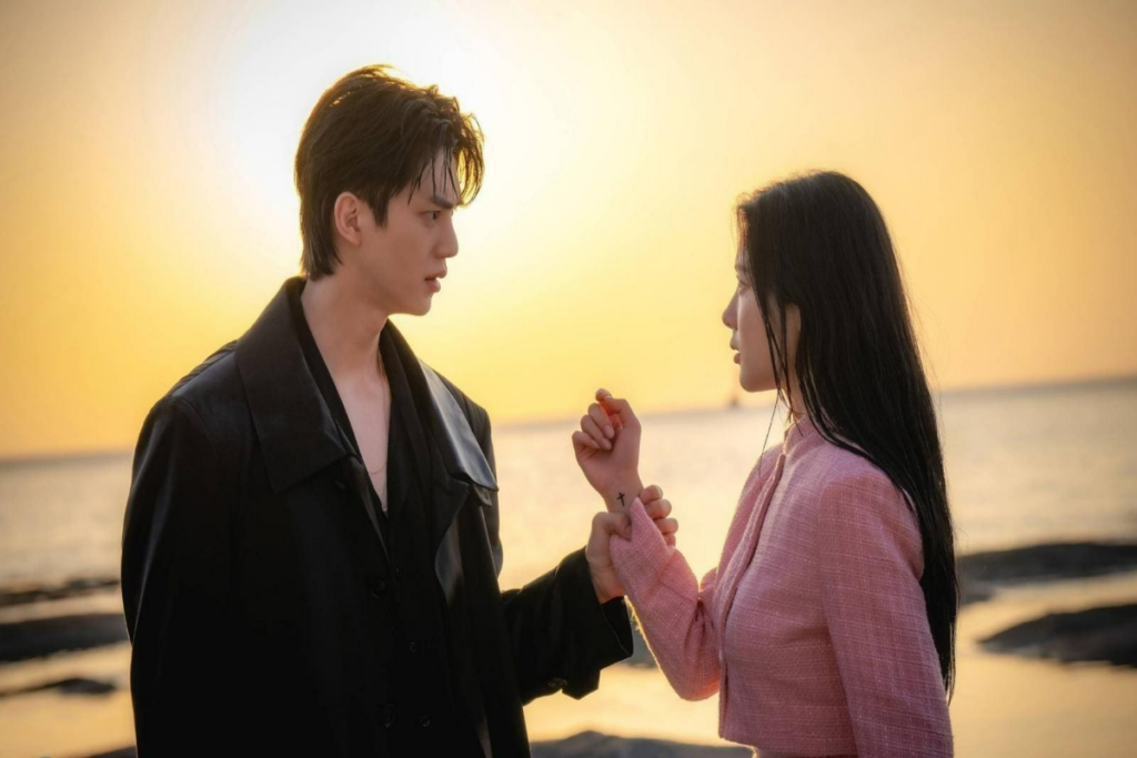 Em ‘Meu demônio favorito’, Jeong Gu-won perde seus poderes e propõe casamento a uma humana para recuperá-los (Imagem: Reprodução digital | Netflix)