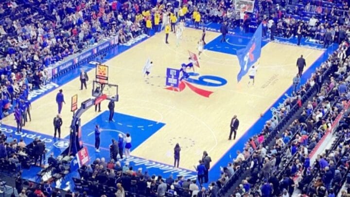 Arena Wells Farco Center recebe jogo entre Sixers e Celtics na noite desta quinta - feira (Foto: Reprodução, Wikimedia Commons)