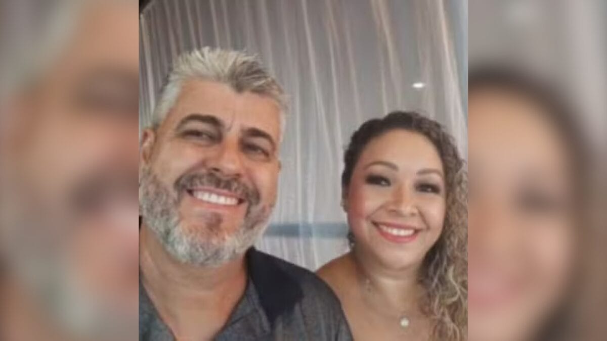 Filho que matou mãe e padrasto por herança em Itajaí vira réu por homicídio e feminicídio