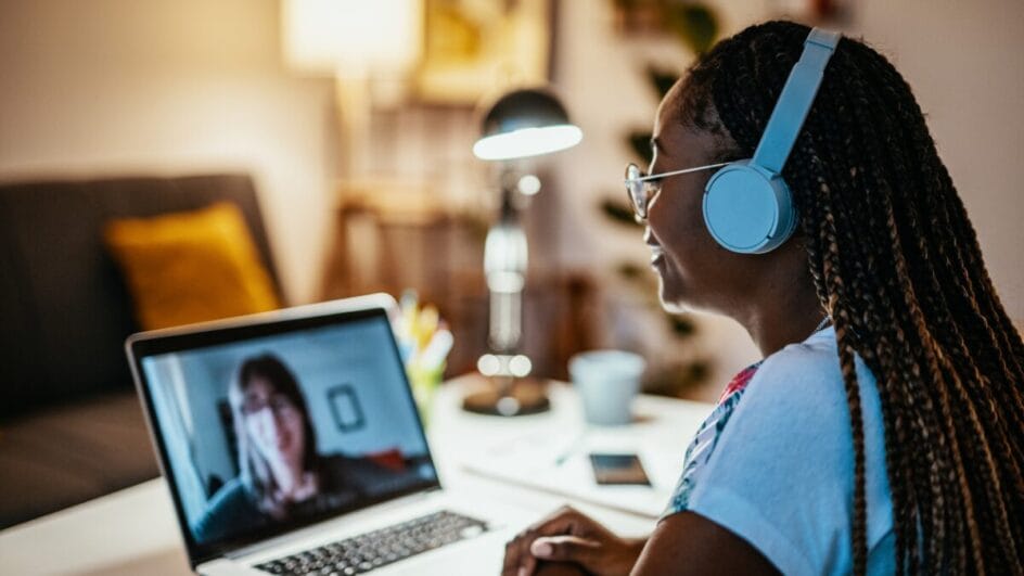 O impacto do sistema remoto no ensino e no trabalho 