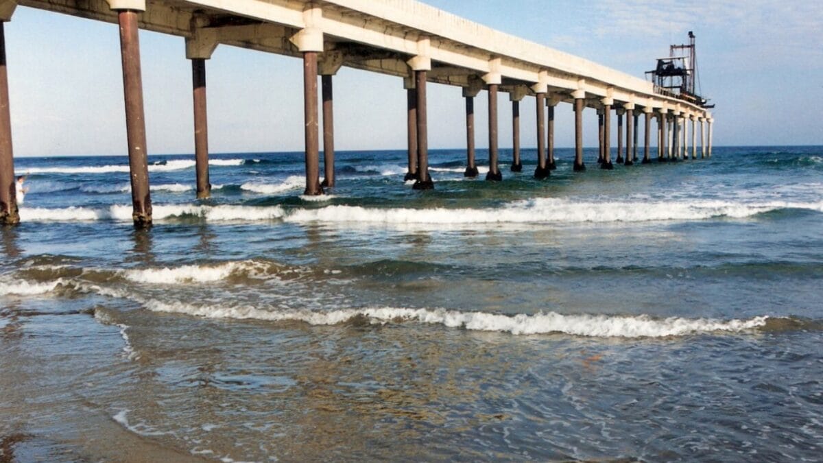 Fotos antigas mostram como era a praia queridinha dos gaúchos em SC no século passado 