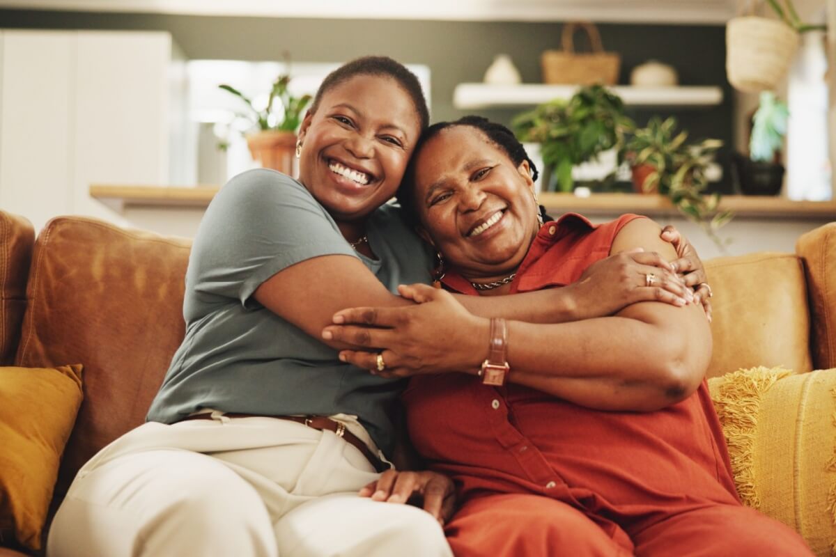 Os hormônios da felicidade são essenciais para manter o bem-estar físico e mental (Imagem: PeopleImages.com - Yuri A | Shutterstock)