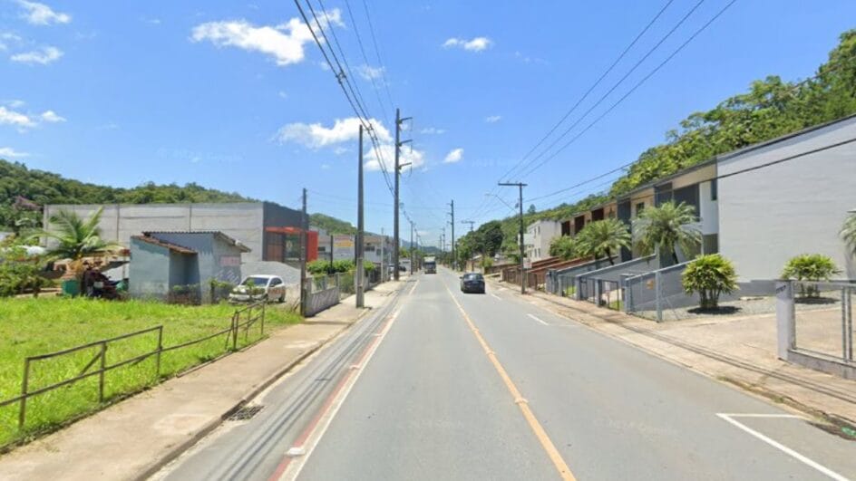 Homem foi encontrado morto com sinais de violência em SC (Foto: Google Maps, Reprodução)
