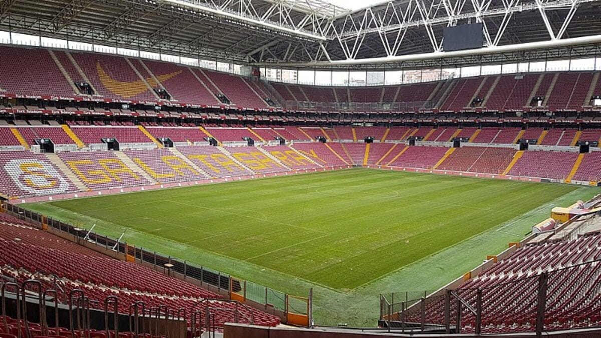 Onde assistir ao vivo e com imagens Galatasaray x Fenerbahçe pelo Campeonato Turco