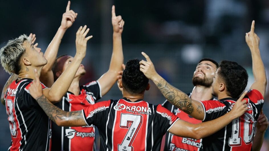Joinville busca confirmar vaga para a Série D do Brasileirão (Foto: Luiz Vieira/JEC)