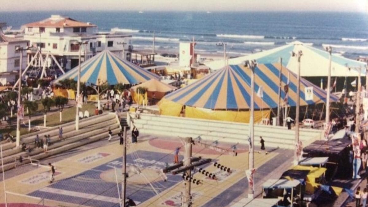 Fotos antigas mostram como era a praia queridinha dos gaúchos em SC no século passado 