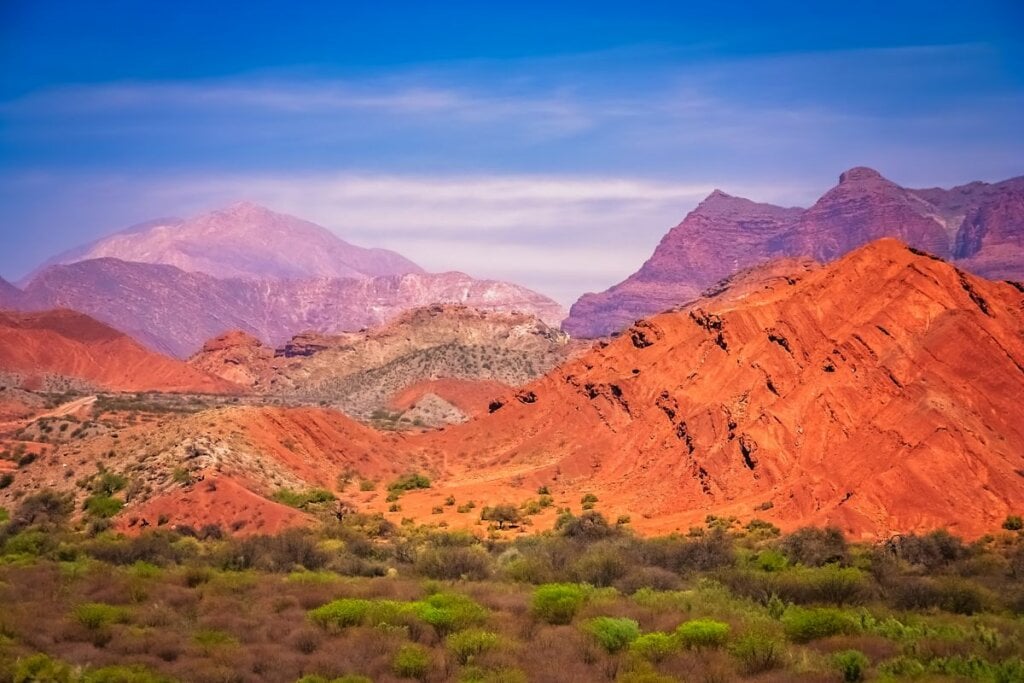 Salta é repleto de formações rochosas esculpidas pela natureza (Imagem: Pav-Pro Photography Ltd | Shutterstock)